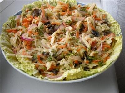 Салат с кальмарами консервированными рецепт