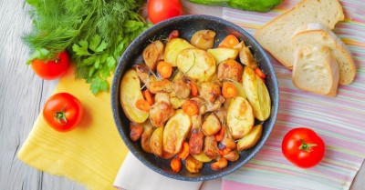 Свинина с картошкой и луком в духовке