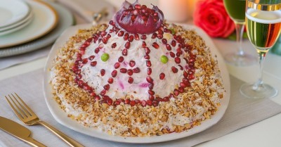 Шапка Мономаха салат классический с гранатом и курицей