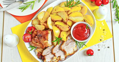 Картошка с грудинкой свиной в духовке на ужин
