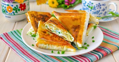Конвертики из лаваша на сковороде на завтрак