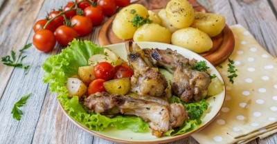 Кролик в соевом соусе и сметане в духовке