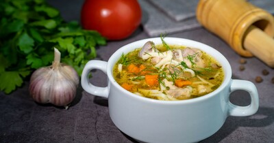 Куриный суп с домашней лапшой без картошки