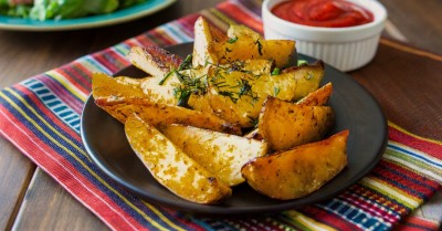 Жареная картошка с чесноком на сковороде по деревенски