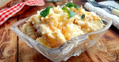 Салат из трески горячего копчения с картофелем классический