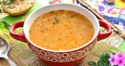 Свежие щи с рисом и капустой