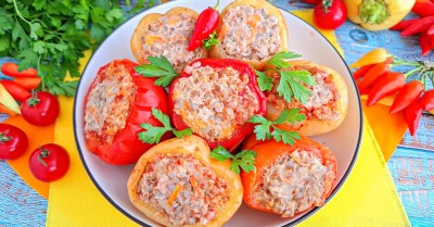 Перец фаршированный гречкой и мясом