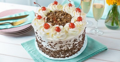 Торт Черный лес классический с вишней Шварцвальд