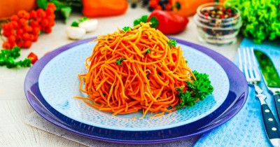Салат из моркови как в столовой простой и легкий