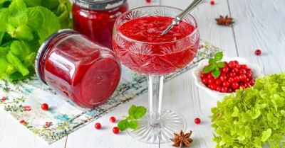 Простое варенье из брусники