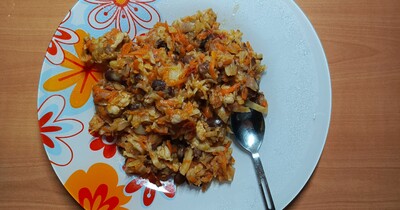 тушёная капуста с фасолью и с курицей