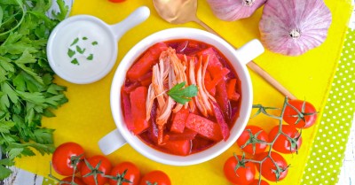 Борщ со свеклой и курицей