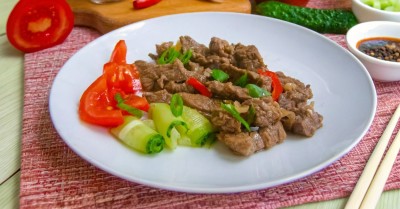 Тушеная говядина в соевом соусе