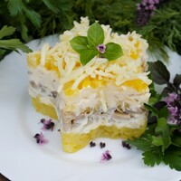 Салат с грибами и ананасами Салат с грибами и ананасами