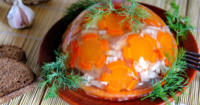 Как украсить заливное