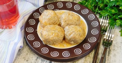 Тефтели в томатно сметанном соусе в духовке