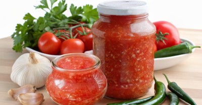 Помидоры с хреном и чесноком на зиму