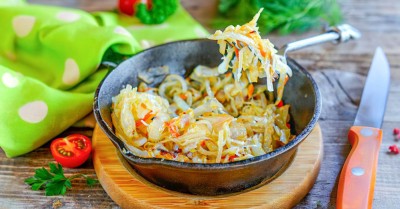 Квашеная капуста жареная на сковороде на гарнир