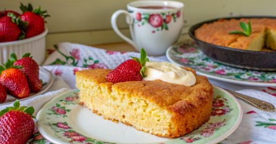 Воздушный манник на кефире без муки в духовке