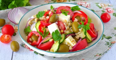 Салат с перловкой