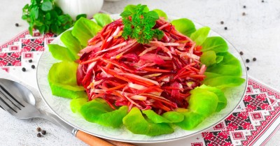 Салат из капусты и свеклы
