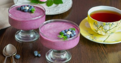 Сметанное желе с черникой