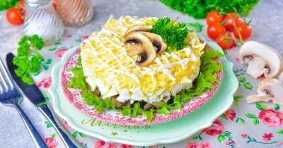Салат с грибами яйцами и сыром
