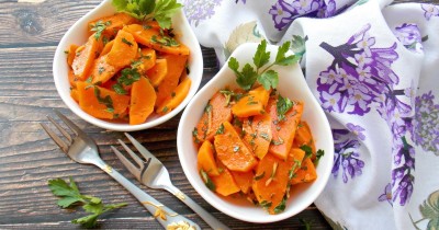Салат из вареной моркови с чесноком