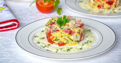 Салат с крабовыми палочками с помидорами без яиц