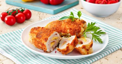 Кордон блю из курицы с сыром и ветчиной