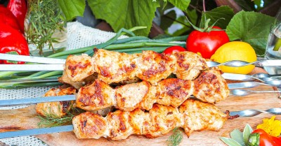 Шашлык из куриной грудки на мангале