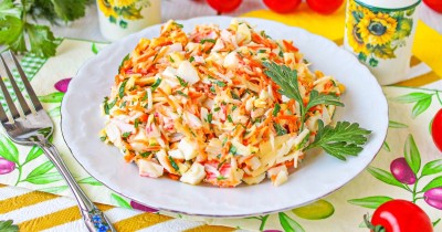 Простой лёгкий и быстрый салат Валерия с корейской морковкой