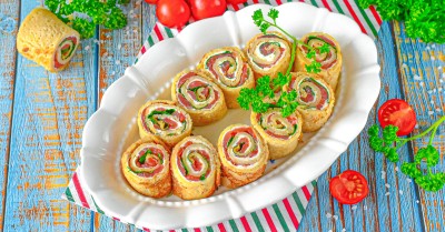 Рулетики из блинов с начинкой из рыбы