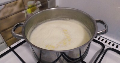 В какой кастрюле лучше кипятить молоко