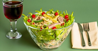 Салат с говядиной и грибами