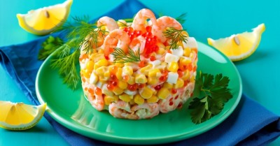 Салат Царский с креветками и красной икрой