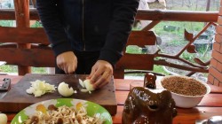 Опята с гречкой рецепт. recept grechki po kupecheski s opyatami v kazane 1588286271 1 min. Опята с гречкой рецепт фото. Опята с гречкой рецепт-recept grechki po kupecheski s opyatami v kazane 1588286271 1 min. картинка Опята с гречкой рецепт. картинка recept grechki po kupecheski s opyatami v kazane 1588286271 1 min. Гречневая каша сама по себе очень полезная и вкусная, а в сочетании с грибами – ей нет равных по питательности среди других каш. Она насыщается ароматом опят, что делает блюдо ещё более вкусным.