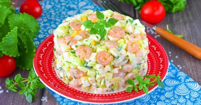 Салат кальмары креветки яйца