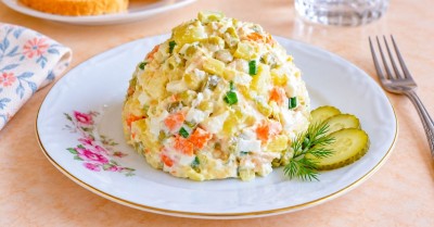 Салат Столичный классический с курицей
