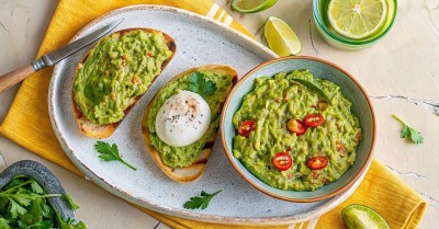 Соус Гуакамоле с авокадо чесноком и красным луком