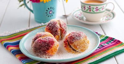 Пирожные персики со сгущенкой вареной