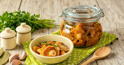 Маринованные рыжики горячим способом на зиму
