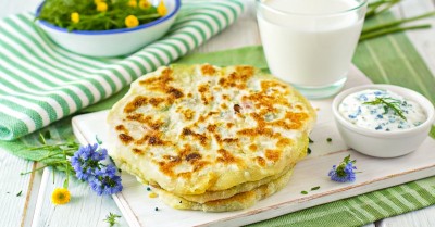 Лепешки с сыром на сковороде