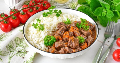 Подливка из говядины в мультиварке