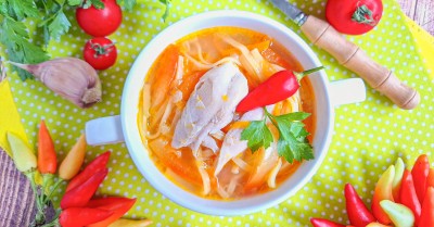 Куриный суп с овощами и лапшой