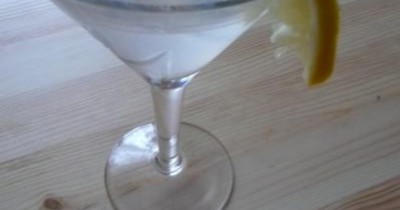 Коктейль  мартини с водкой и лимоном