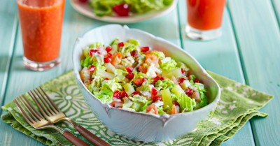 Салат с креветками и пекинской капустой