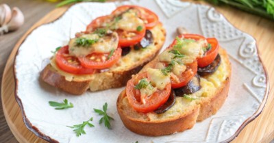 Горячие бутерброды с баклажанами в духовке