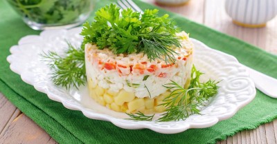 Салат Нежный с крабовыми палочками