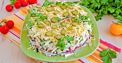 Салат говядина с яблоками